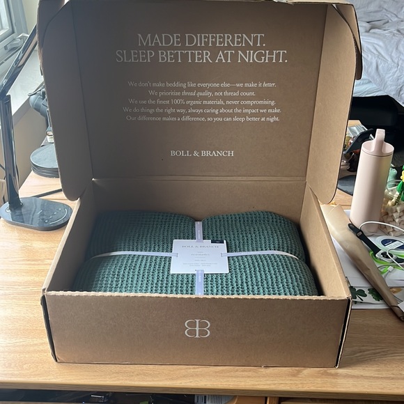 Boll and Branch Waffle Bed Blanket (Spruce) - Picture 4 of 5